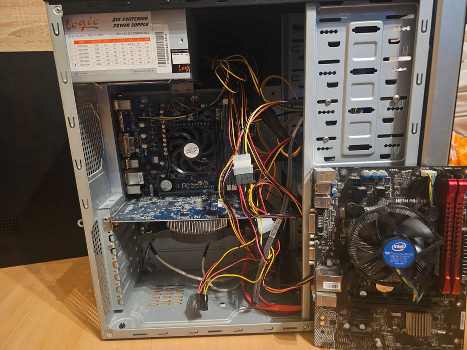 komputer stacjonarny