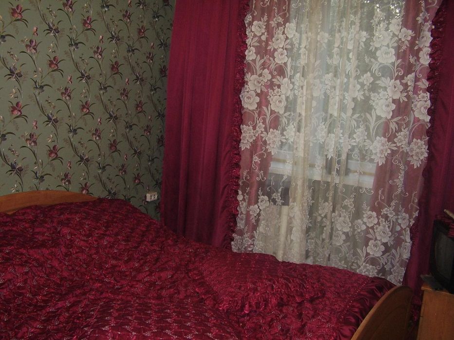 Продаж 3 кімнатної квартири вул. П. Курінного 9