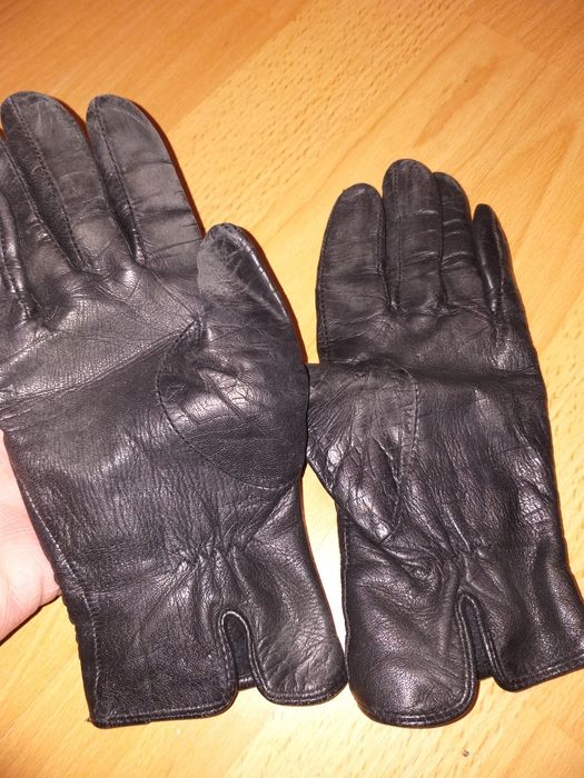 Женские кожаные перчатки б.у.
