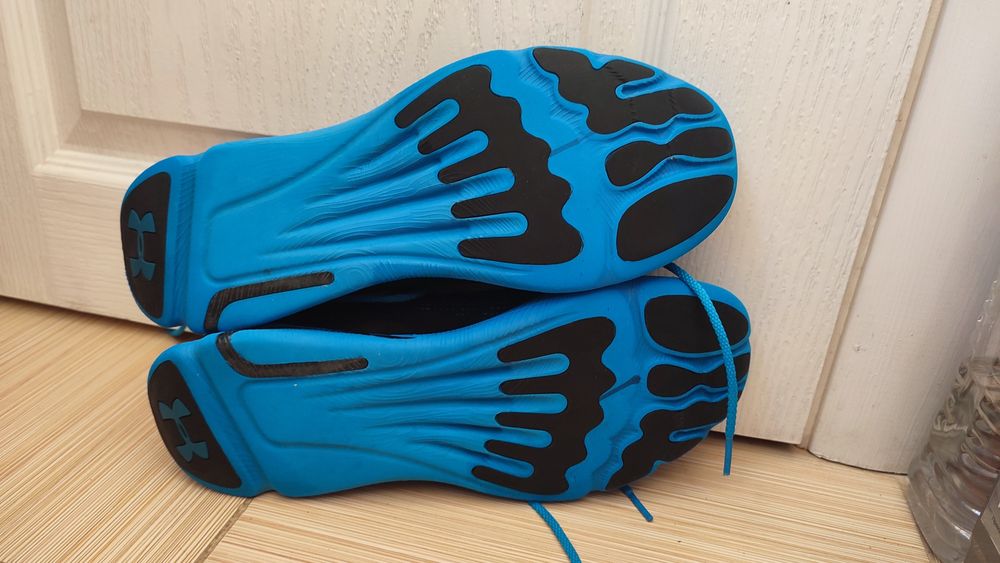 Бігові кросівки Under Armour SpeedForm Apollo Vent, 46 р., 30 см