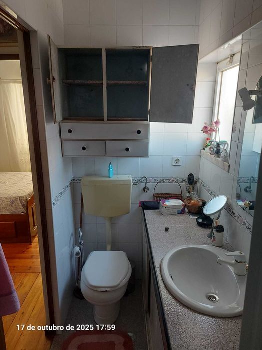 Arrenda-se moradia mobilada tipo T4 no Bairro da Madre de Deus, Lisboa