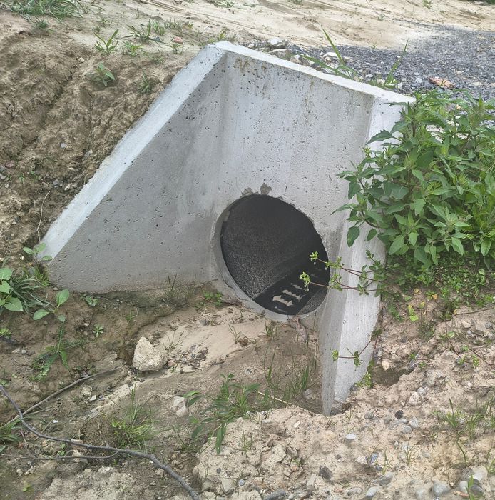 Zakończenie przepustu skrzydełkowe, murek oporowy fi400 fi500 fi600