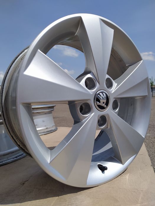 Диски Skoda Octavia SuperB Volkswagen Caddy Golf Jetta Seat R16(5*112)