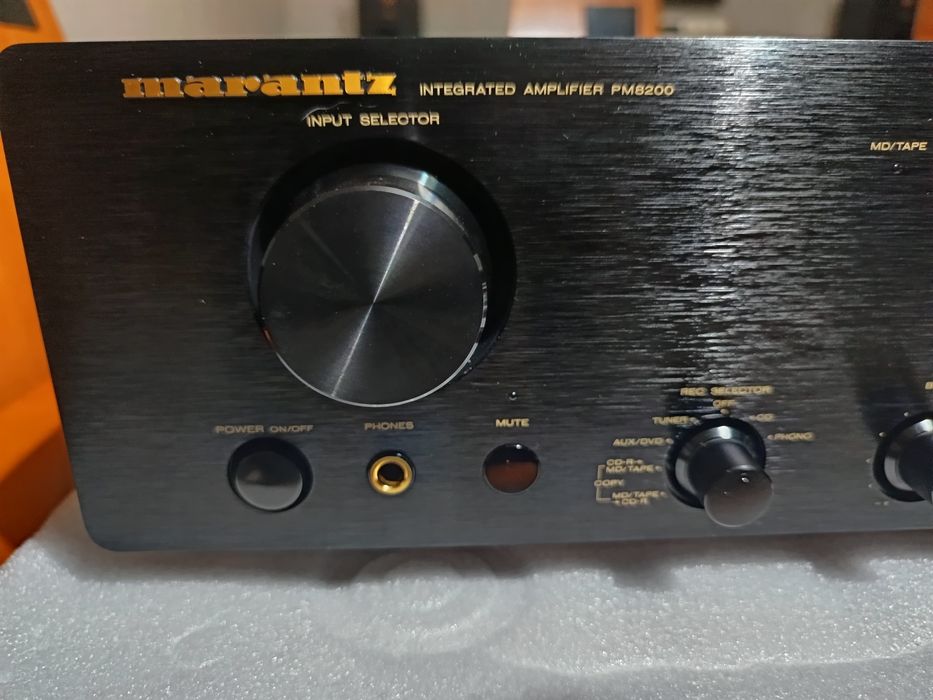 Amplificador stereo Marantz PM 8200