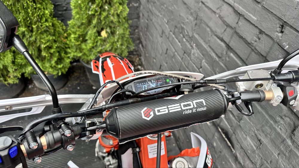 Мотоцикл GEON DAKAR GNX 300 NB K16 Carb 21/18 МКПП 6 (двиг. ZS174MN)