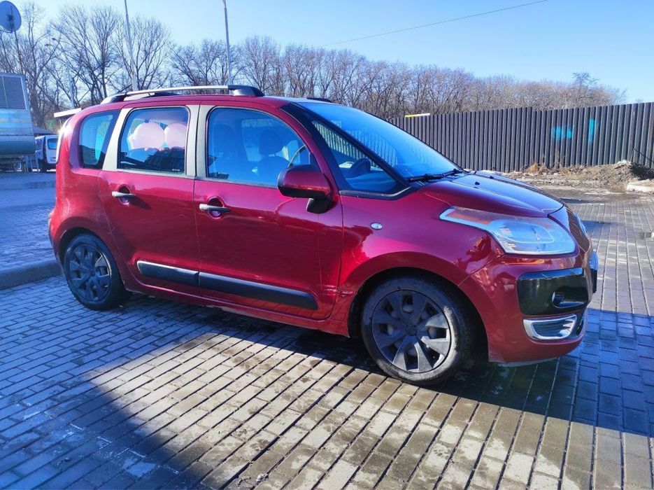 Citroen C3 Picasso 1.4 газ/бензин