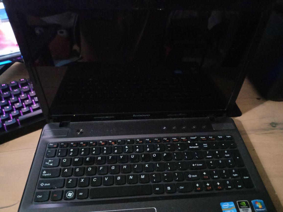 Laptop lenovo ieapad z570