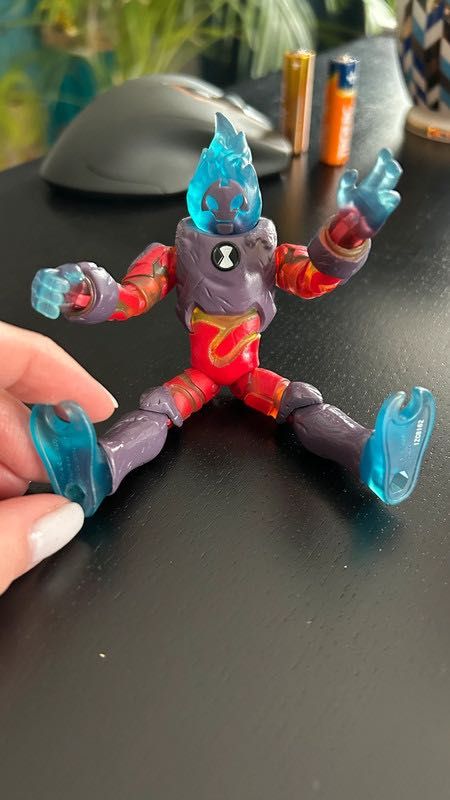 Ben 10 Figurka Inferno Omni-Wzmocniony / Omni-enhanced Inferno