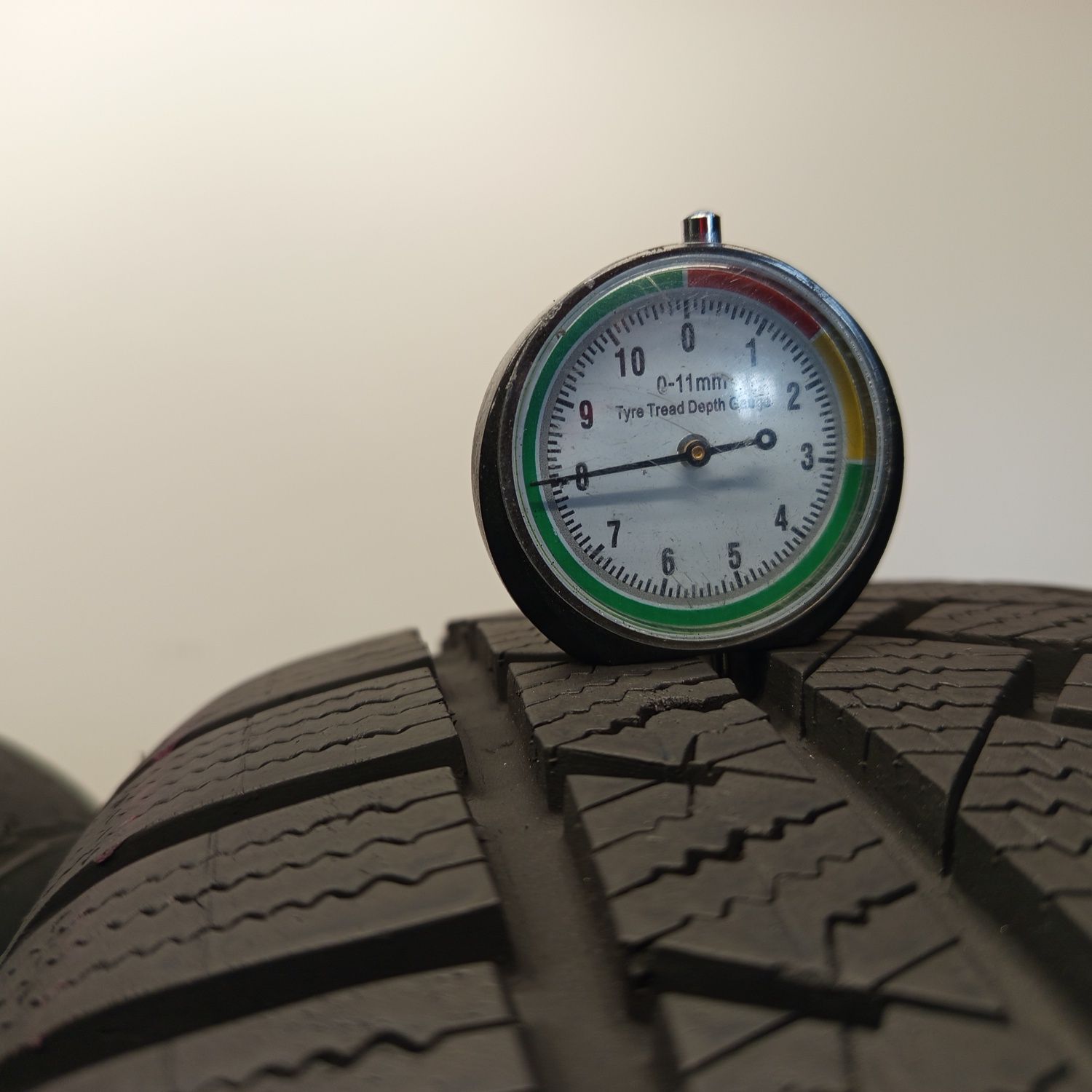235/60R16 Continental WinterContact TS850p