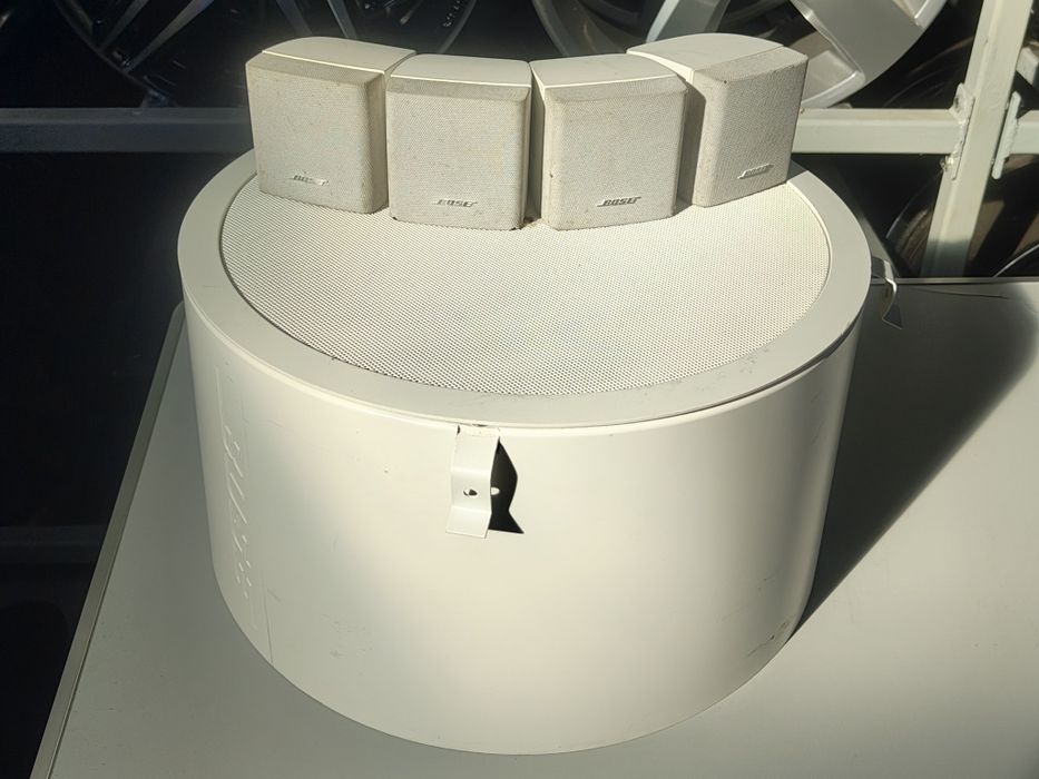 Subwoofer Bose FreeSpace 3-II z satelitkami - okazja