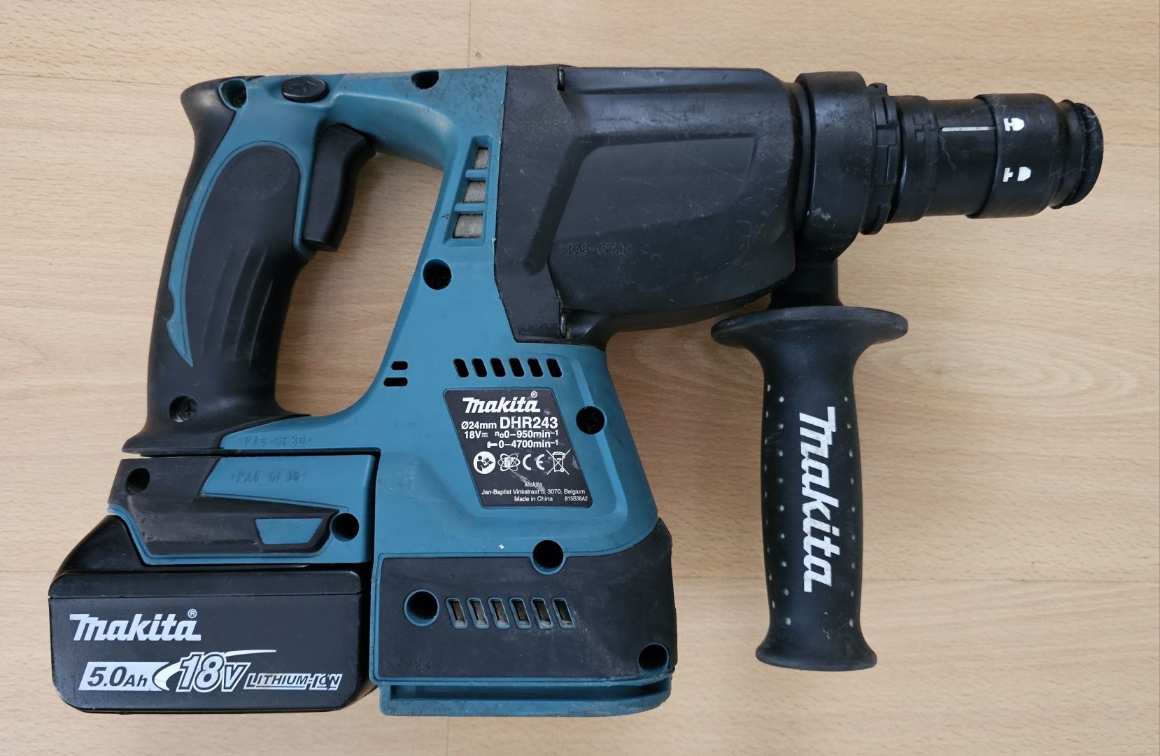 MAKITA DHR243 Młoto-Wiertarka SDS+ Kucie 2xAku5.0Ah Ładowarka Walizka