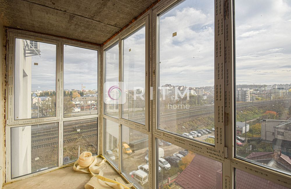 Простора 2-кімнатна квартира в новобудові, вул. Котляревського, 69