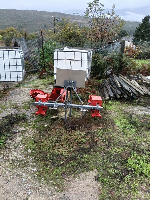 Semeador de 3 linhas