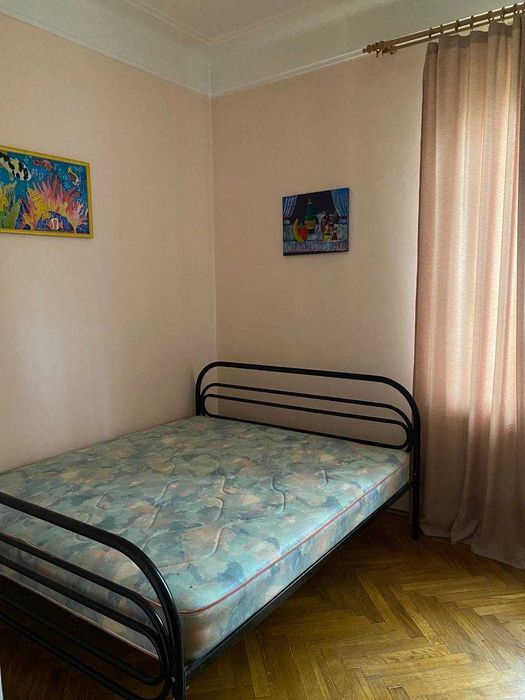 Продаётся 3-х ком. кв. центр Славянска Автономное от. 112 м.кв.