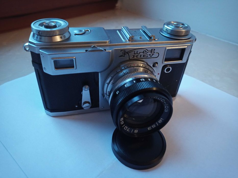 Фотоапарат Киев з Гелиос 103