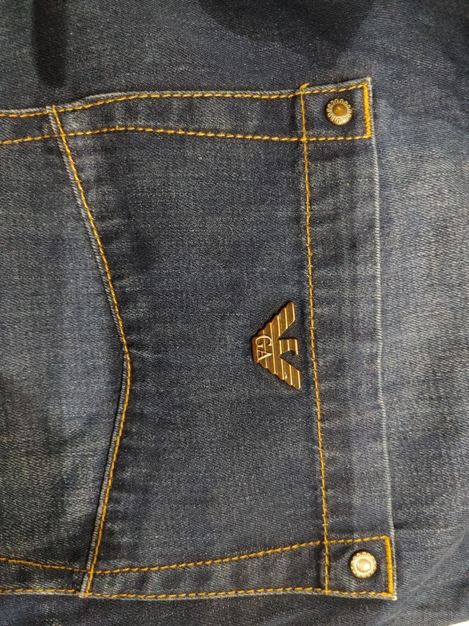 Джинсы Armani jeans