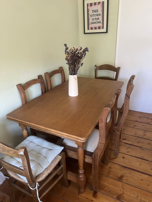 Mesa de jantar extensível em Madeira