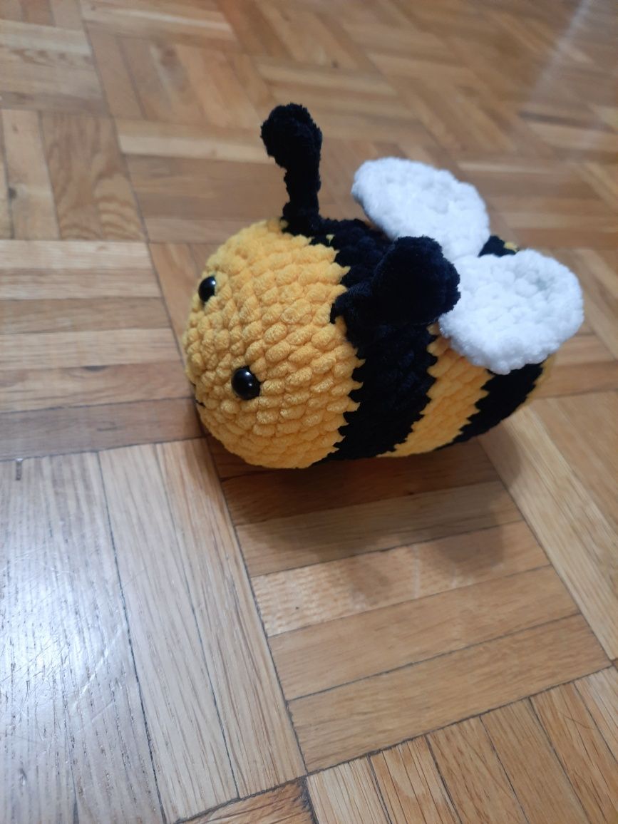 Maskotka zabawka pszczoła pluszak hand made