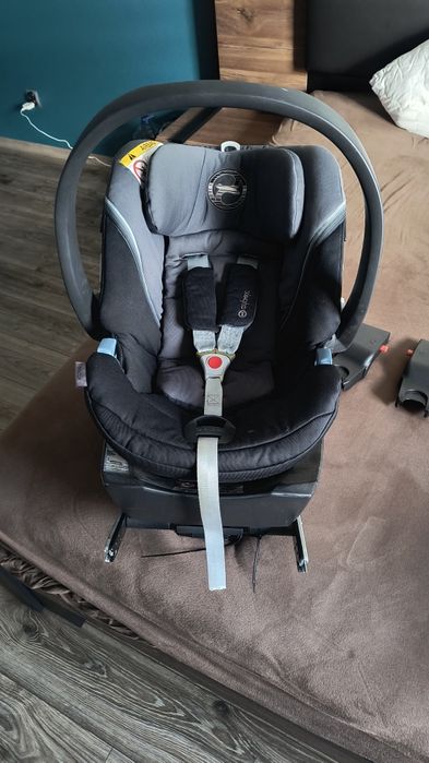 Fotelik z bazą cybex aton 5
