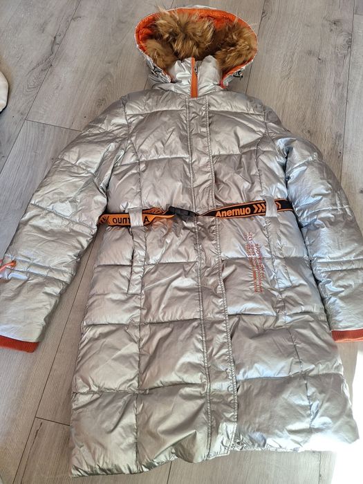 Зимовий пуховик для дівчинки