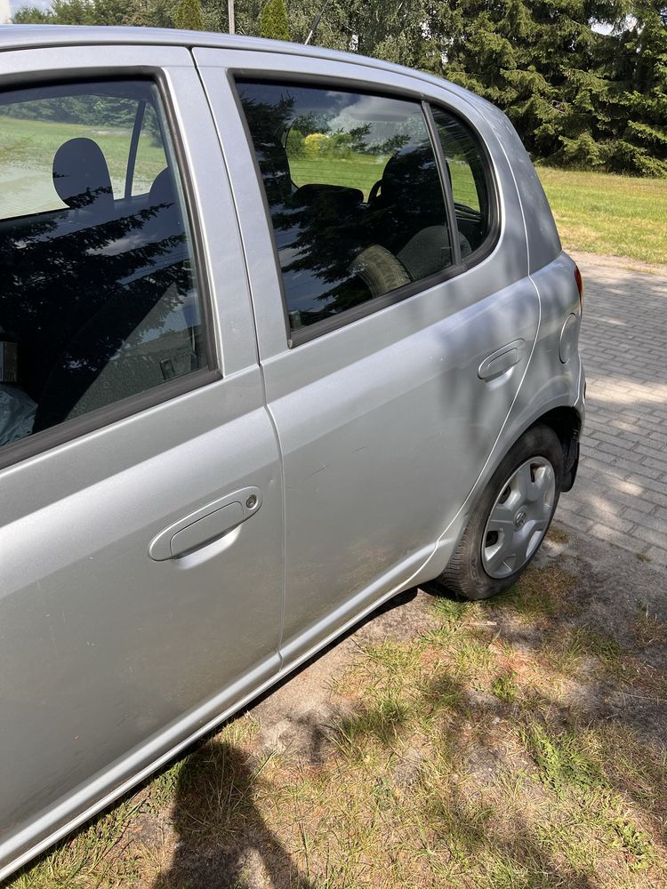 Toyota Yaris 2004