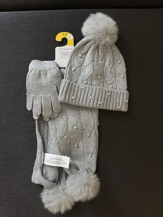 Новий набір із рукавичок, шапки та шарфу Primark 5-9