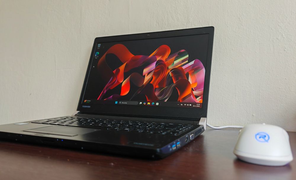 Laptop Toshiba i7|16gb ram|512gb SSD|Win 11 + Myszka