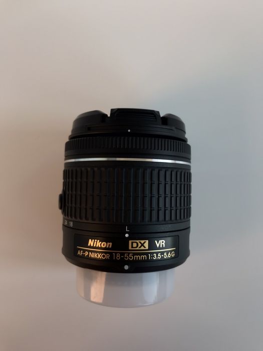 Продам фотоаппарат с объективом Nicon AF-P 18-55mm