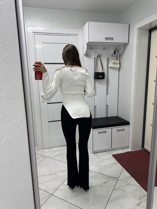 Трендова подовжена кофтинка