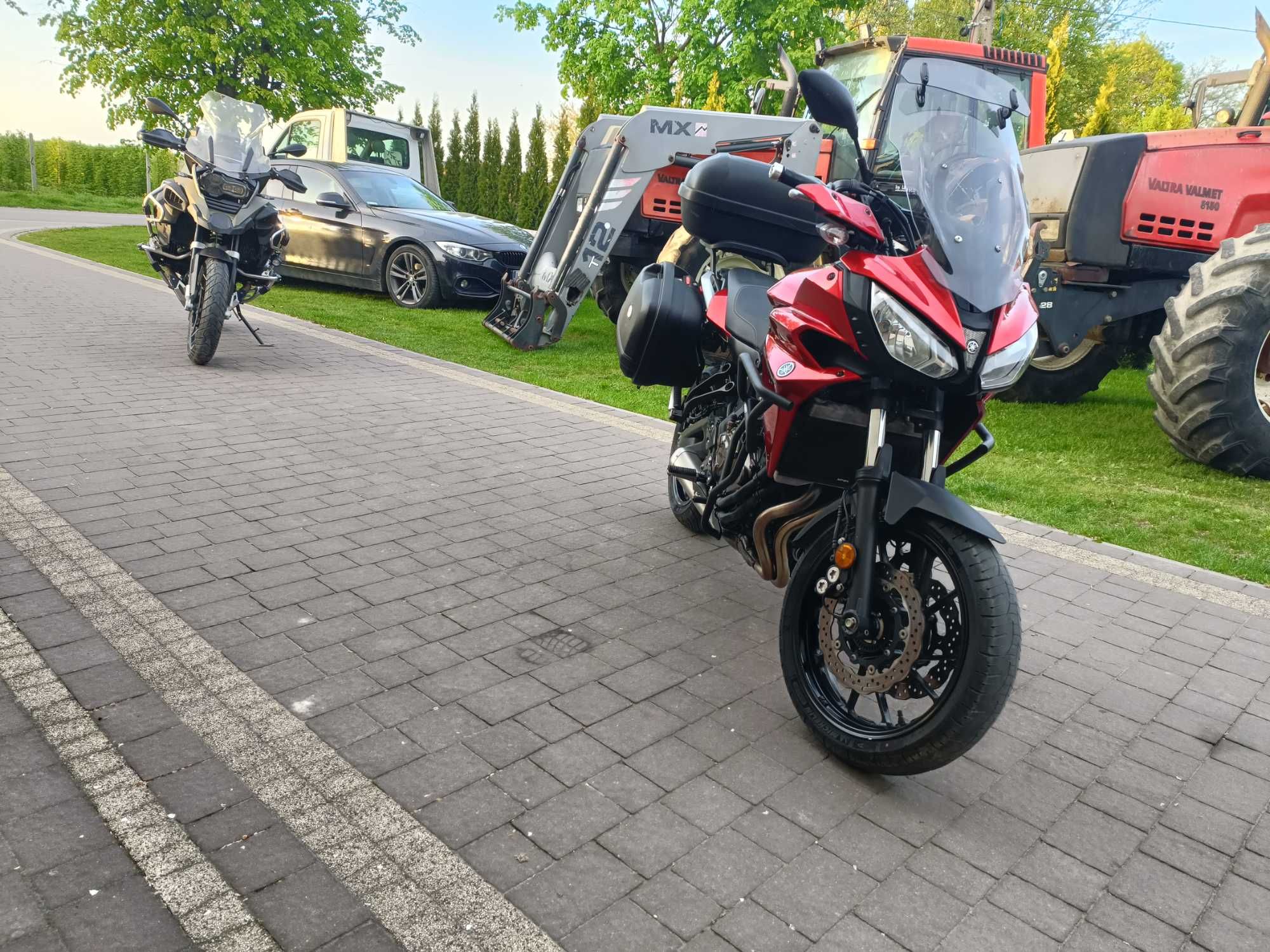 yamaha  TRACER 700  MT 07