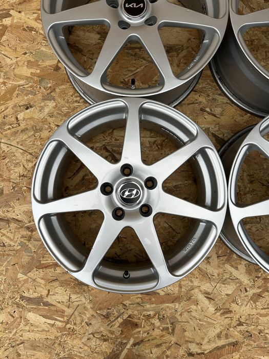 Диски5/114.3 R17 ET50 ЦО(діа)67.1 титани диски