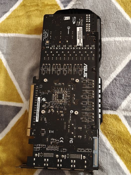 Відеокарта ІГРОВА потужна Asus HD6850 2gb 256bit ШАРА