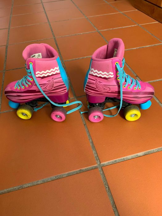 Patins de 4 rodas da serie Sou Luna, ajustáveis, com travão resistente