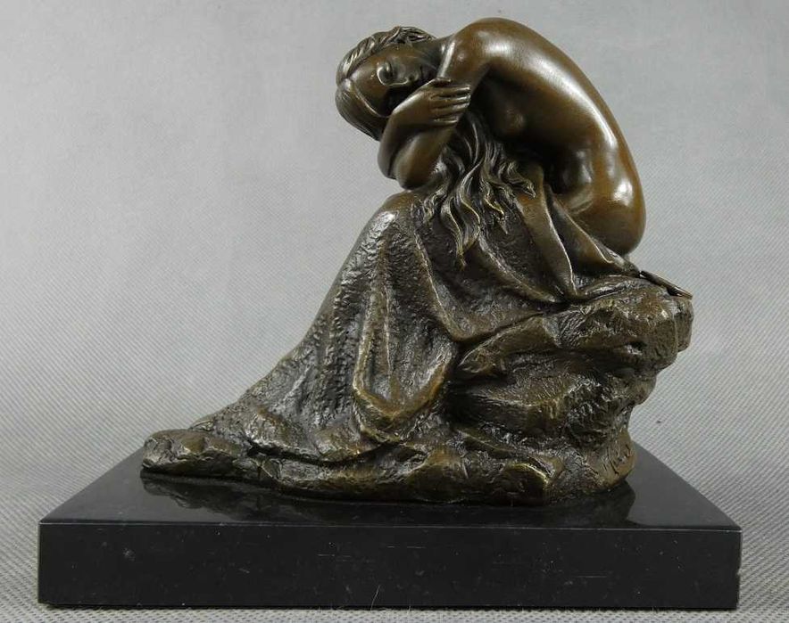 Figura Śpiąca Kobieta Akt rzeźba brąz marmur sygnowana pieczęć