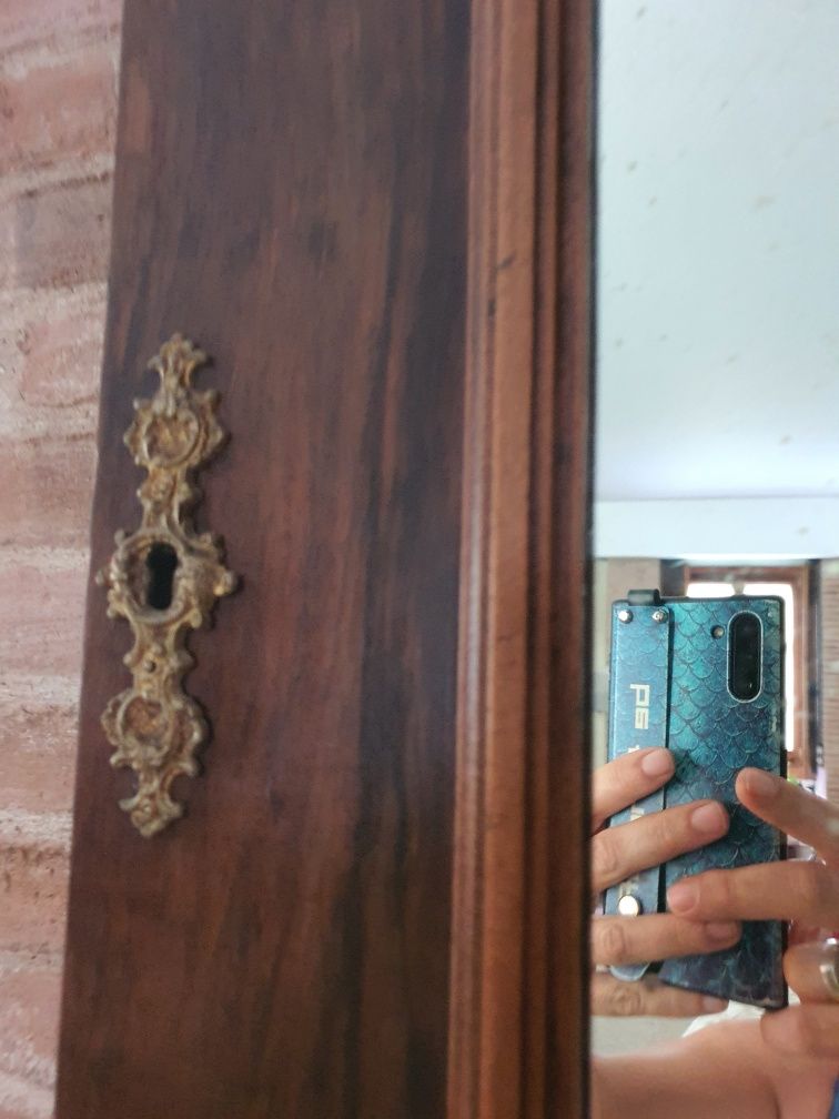 Espelho artigo, moldura em madeira