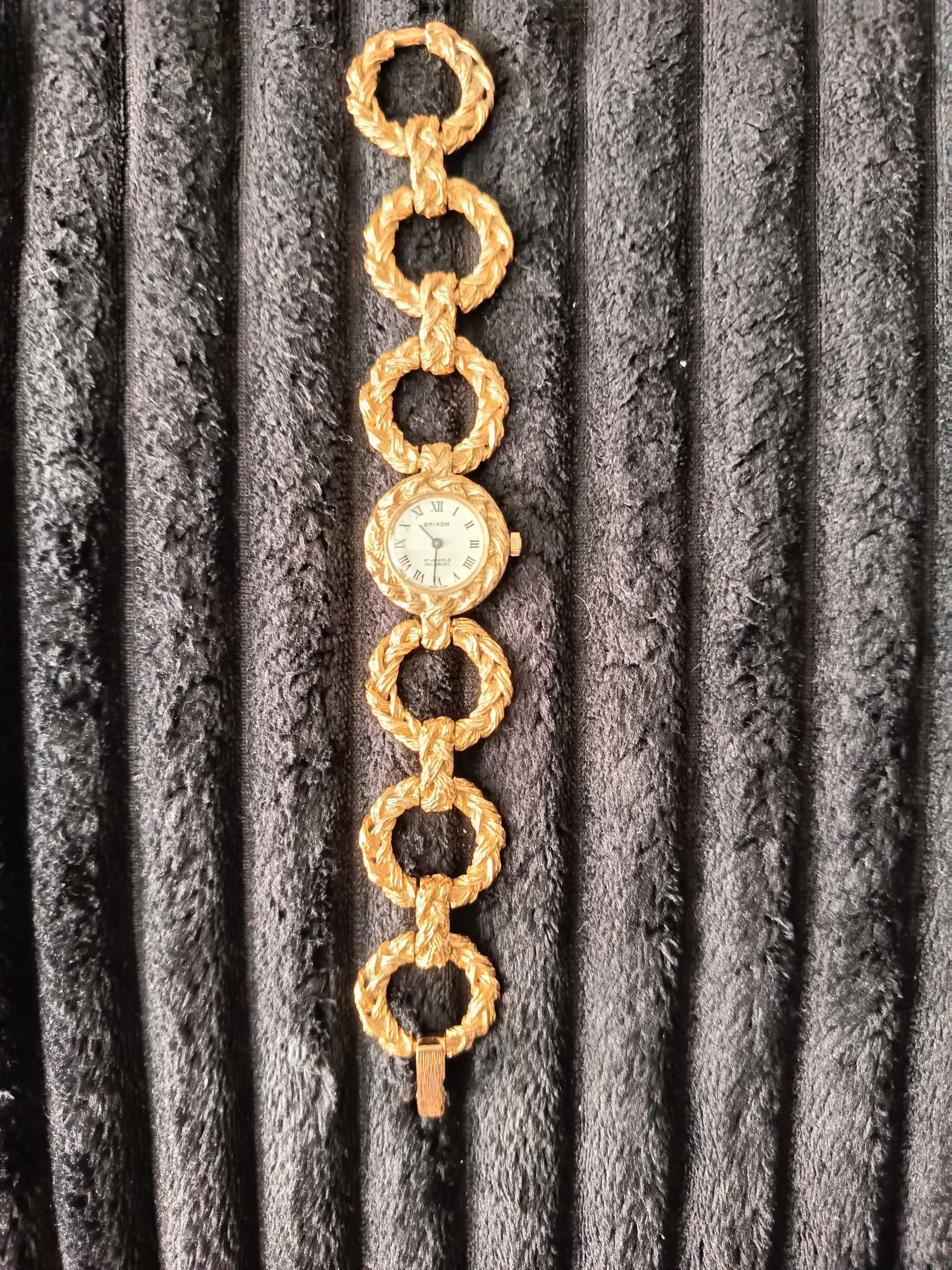 Elegancki zegarek damski