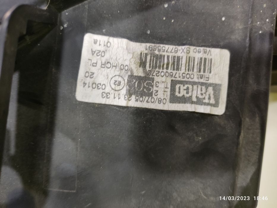 Ótica Fiat Punto lado esquerdo