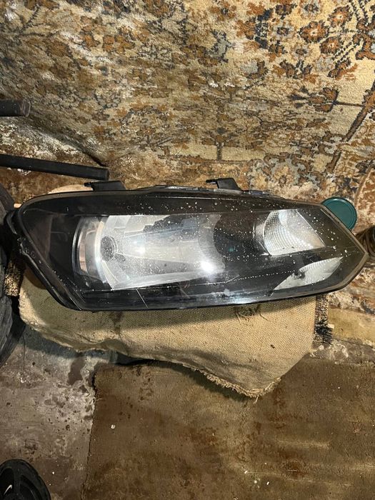 Фара  Фольцваген Поло