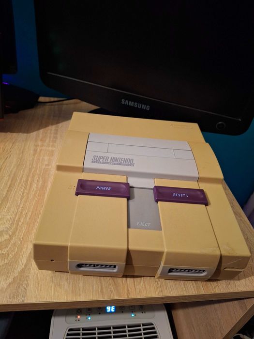 Konsola Super Nintendo SNES NTSC USA 16bit retro 1991