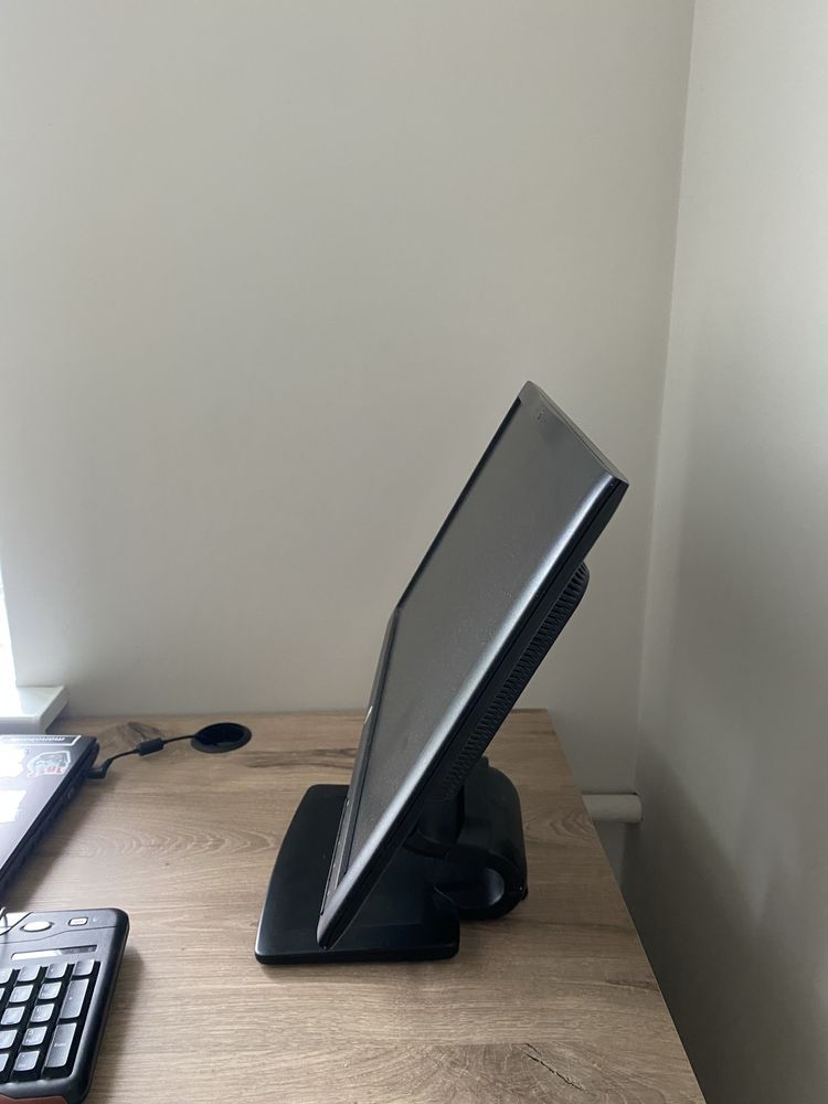 Монітор HP 2206xc