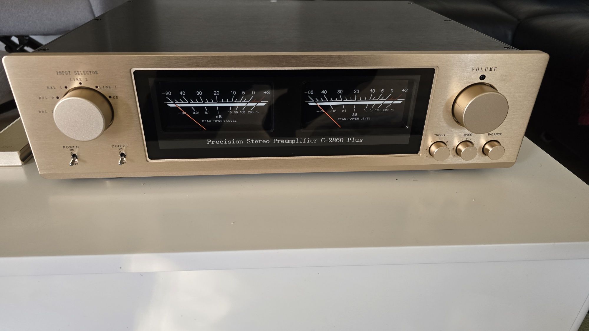 Przedwzmacniacz C-2860 Plus