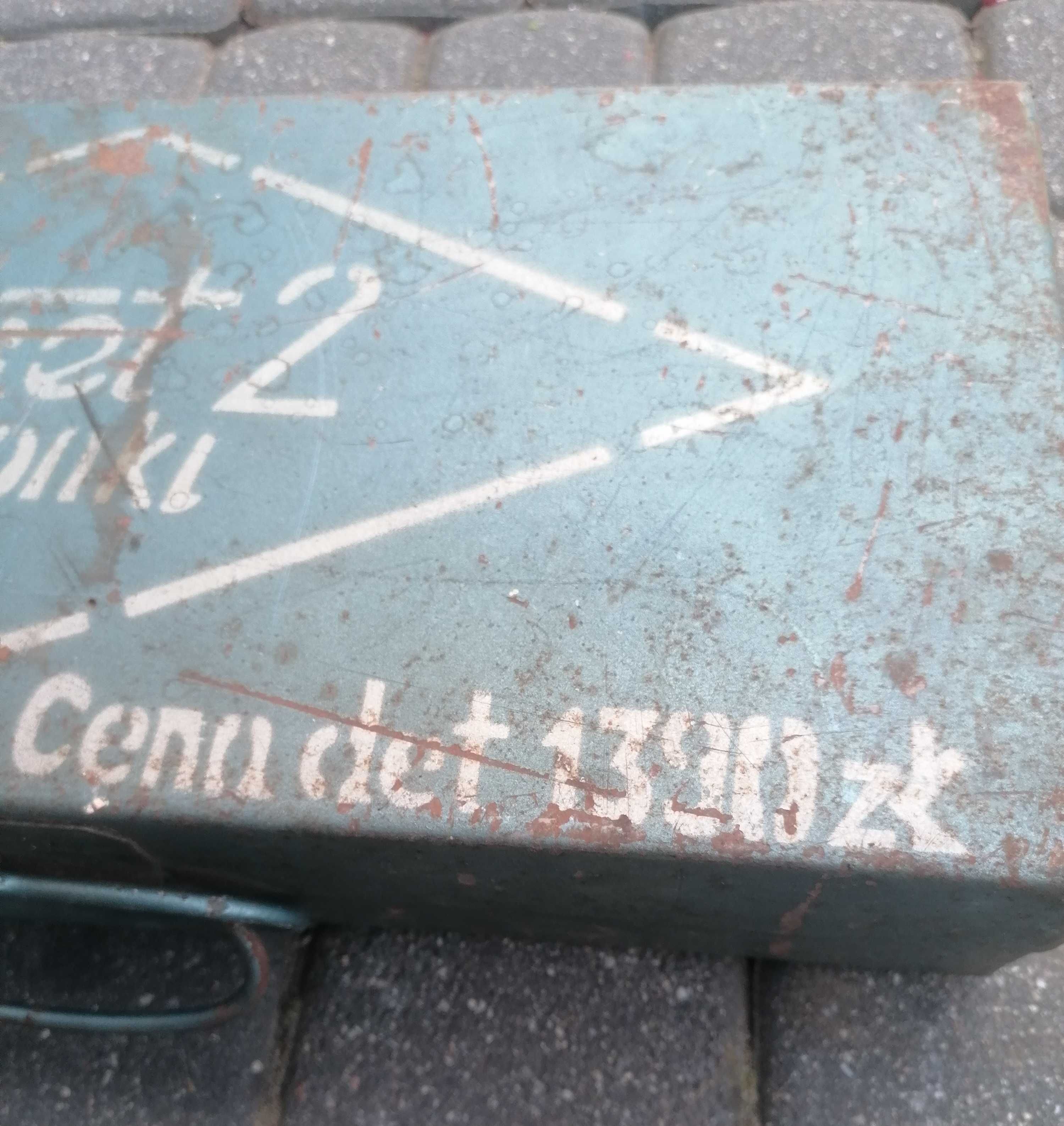 Skrzynka narzędziowa POMET 2 Wronki walizka zabytek PRL