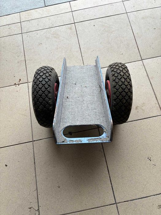 Wózek transportowy do okien drzwi bram płyt