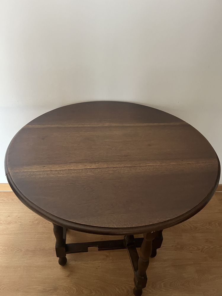 Mesa Dobravel com duas cadeiras