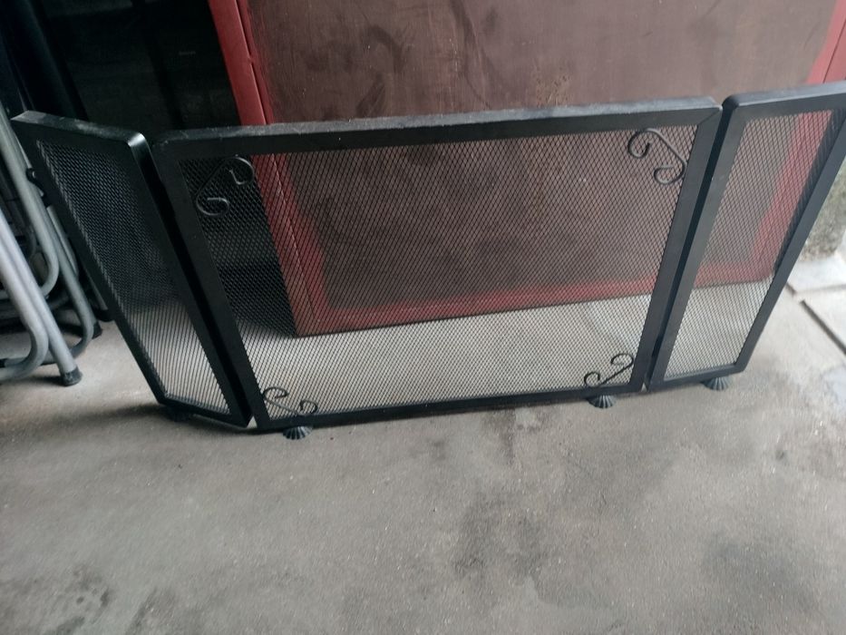 Vendo gavetas de cinzas de lareira e grelhas de lareira