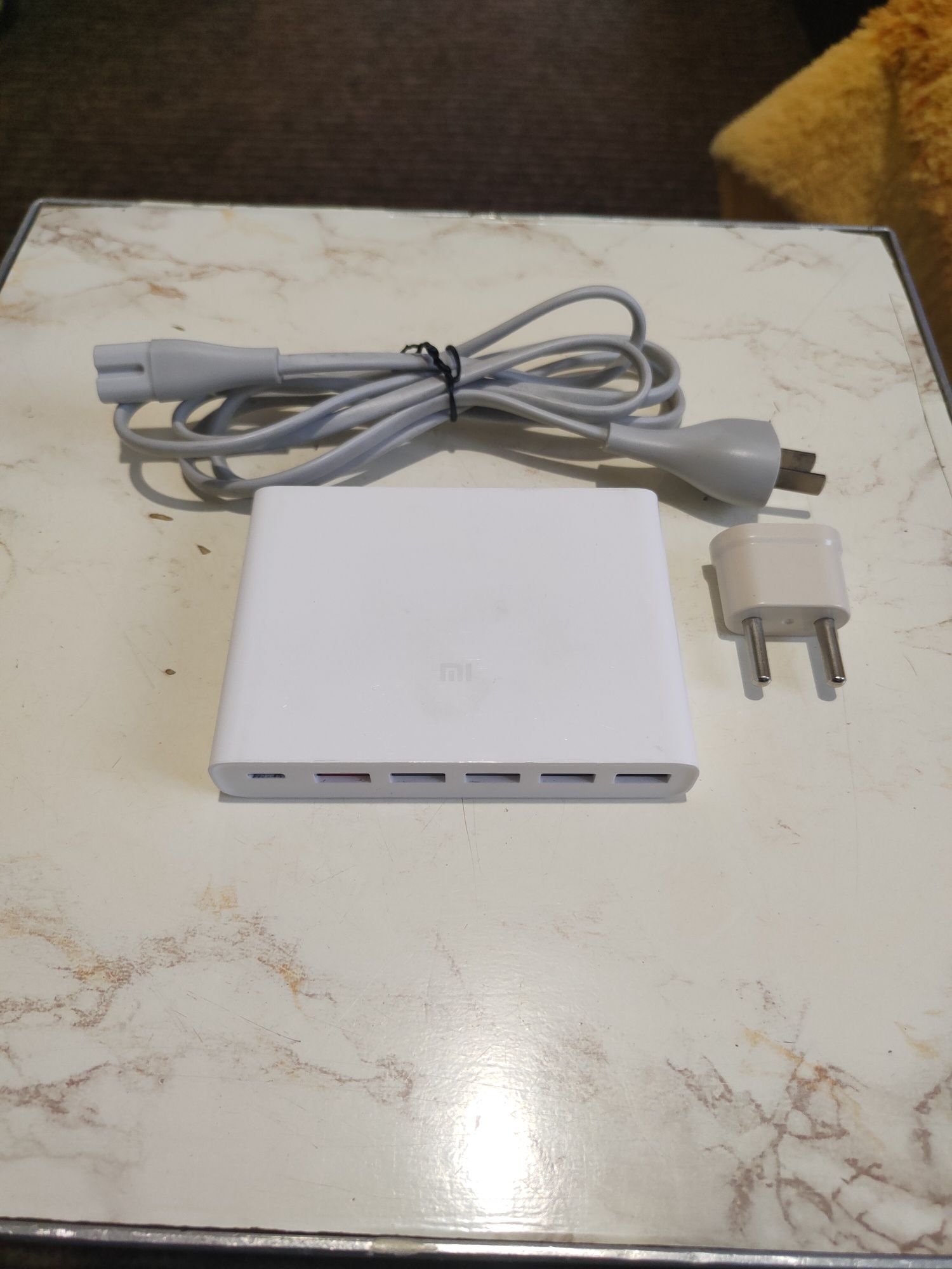 Mi USB Multiple Hub 60W Fast Charger 6 port White (CDQ06ZM)