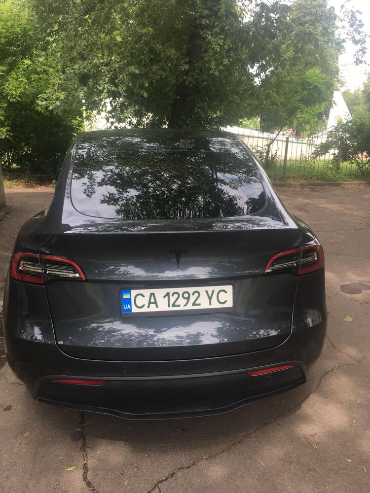 Продам Tesla model Y