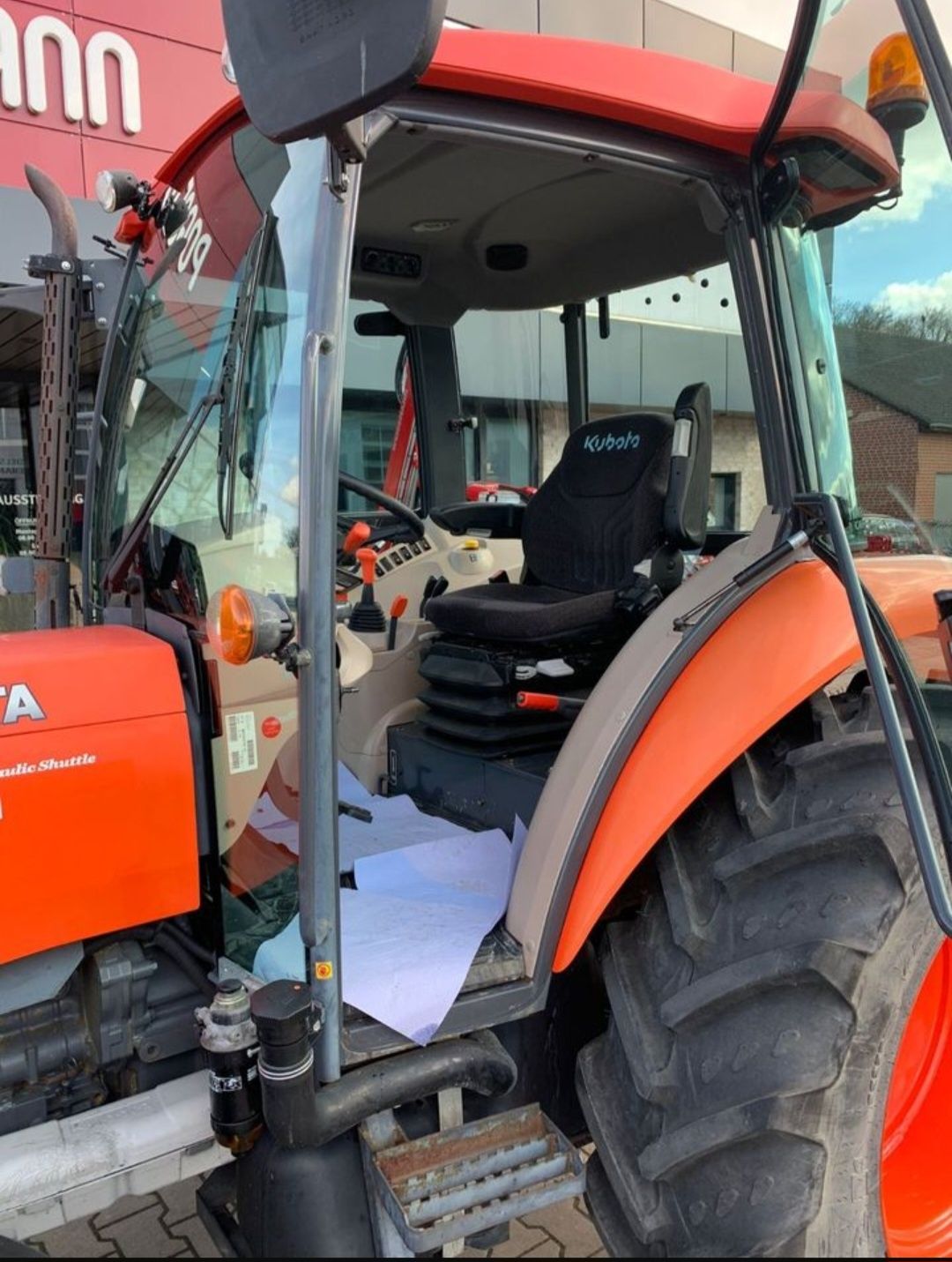 Kubota m 6040 ( jak nowy, idealny )