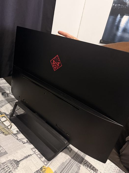 Monitor omen 32”