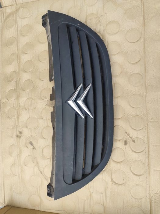 Atrapa grill zderzaka Citroen c3 l